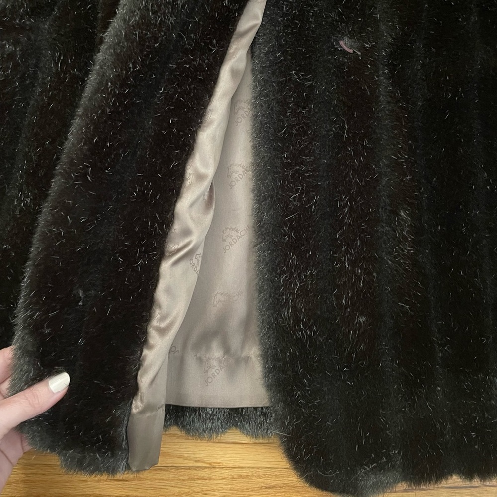 Vintage JORDACHE Faux Fur Coat - Picture 10 of 15